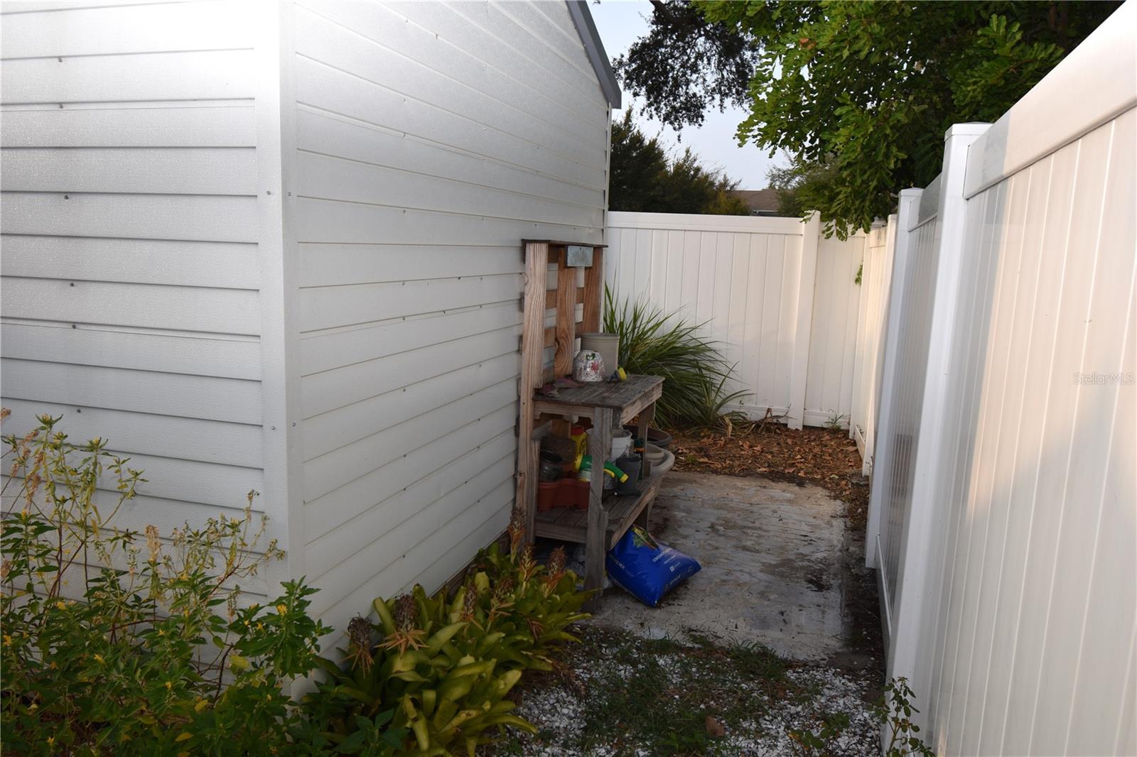 ESQUIRE MANOR - Residential