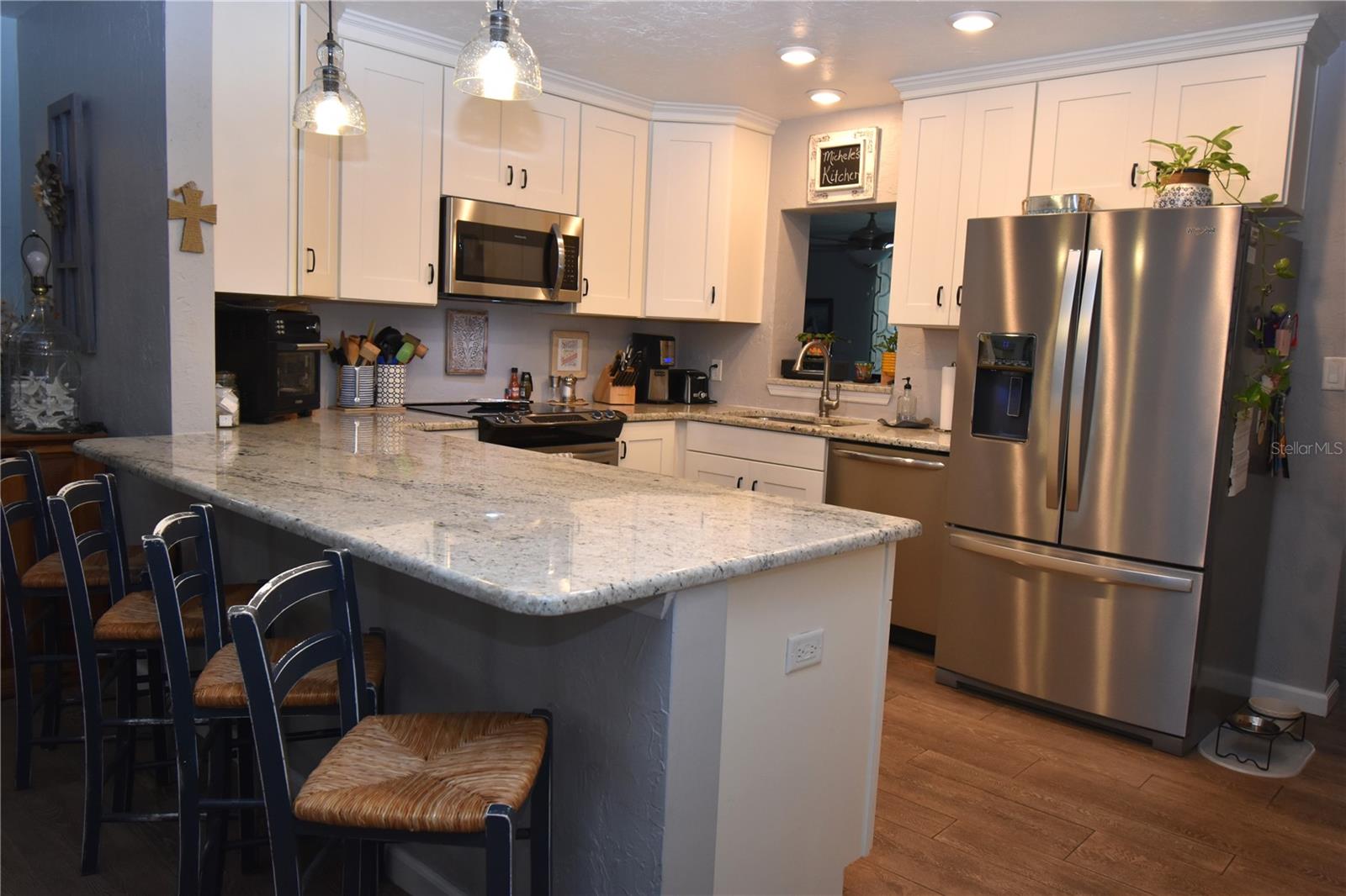 ESQUIRE MANOR - Residential