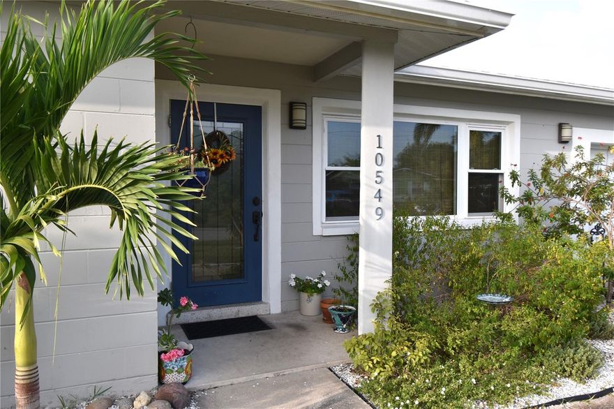 Come see this beautifully updated, pool home located in Esquire Manor. As soon as you enter this wonderful home, you'll see the
spaciously remodeled kitchen with solid wood cabinets granite counters, large pantry and stainless-steel appliances.  The kitchen has
a large snack bar and is located just off the living room making it great for entertaining guest, Holidays and family get togethers. This
nicely appointed home has 3 full bathrooms an indoor laundry, bonus room and a beautiful Master bedroom with its Master bath
leading to the back yard and pool area for convenience while lounging at the pool or working in the back yard. The dining room also,
opens up to the back yard and pool area making it nice for entertaining, Holidays and Family get togethers as well. This property is a
must see. Make your appointment to preview this wonderful home today.