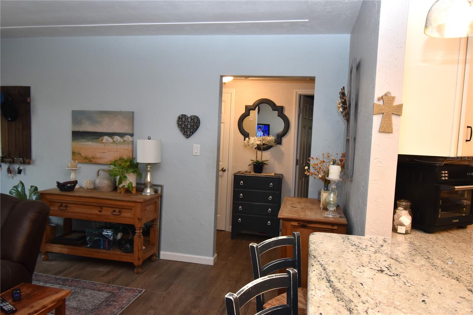 ESQUIRE MANOR - Residential