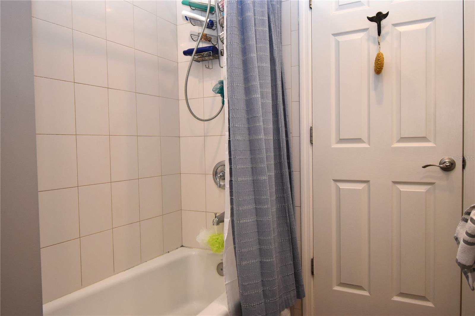 ESQUIRE MANOR - Residential