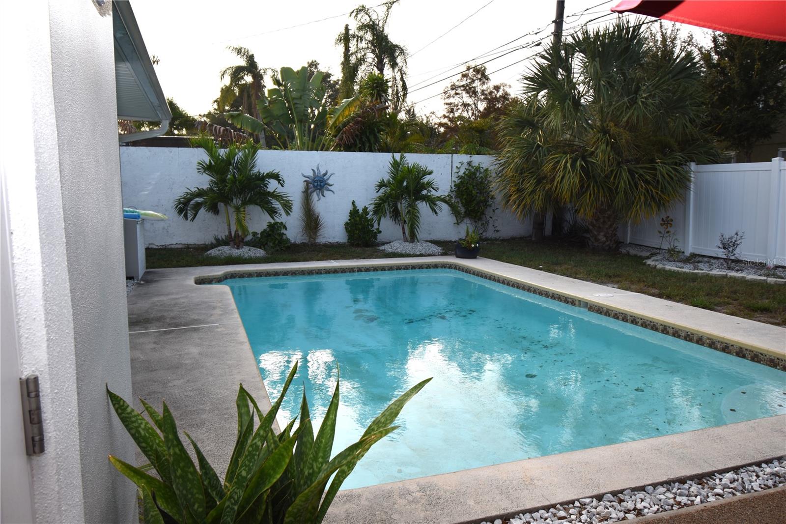 ESQUIRE MANOR - Residential