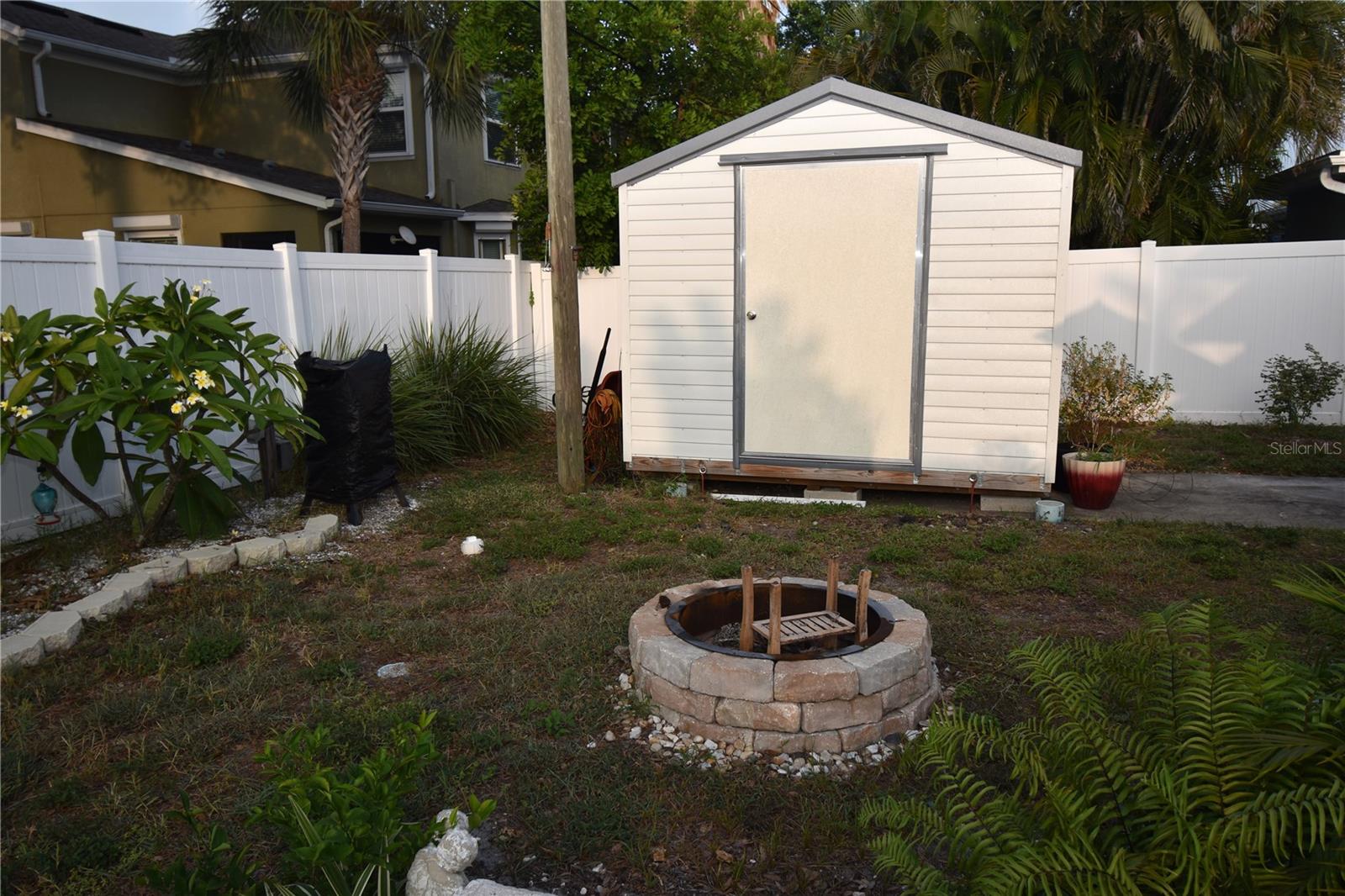 ESQUIRE MANOR - Residential