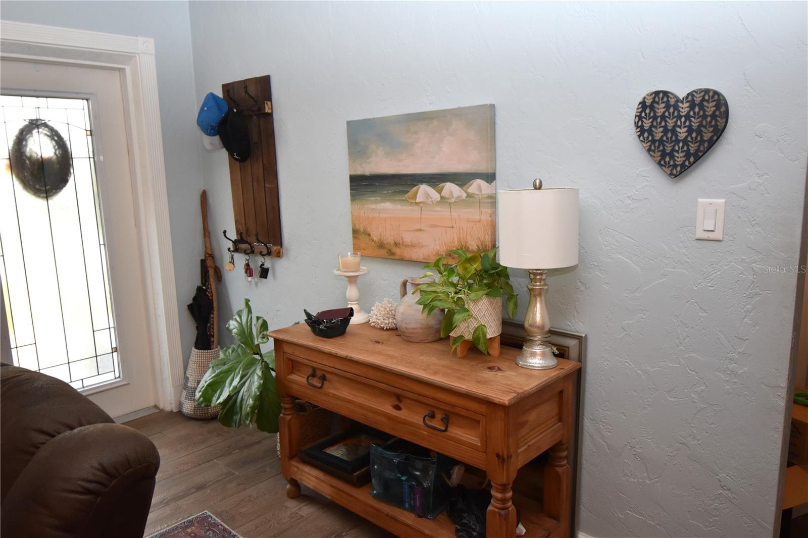 ESQUIRE MANOR - Residential