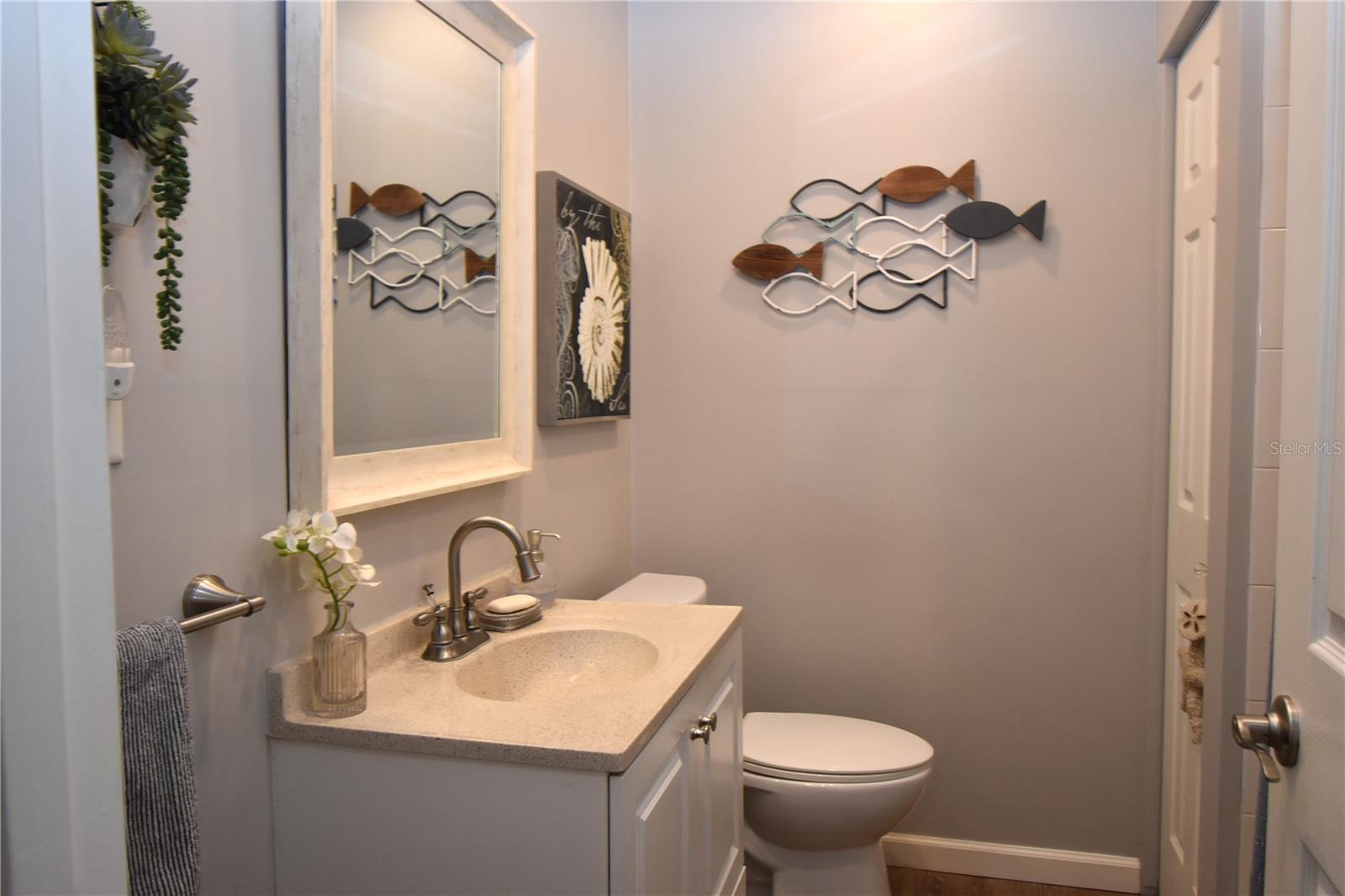 ESQUIRE MANOR - Residential