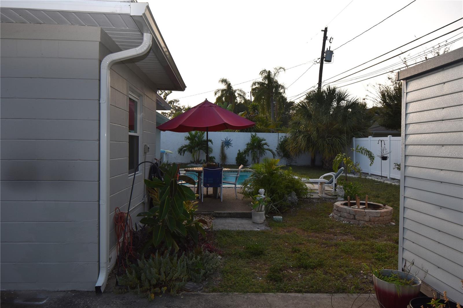 ESQUIRE MANOR - Residential