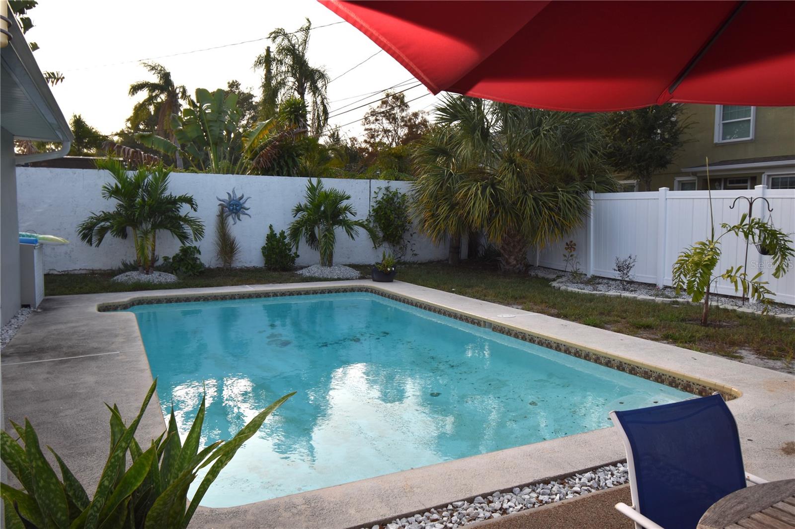 ESQUIRE MANOR - Residential