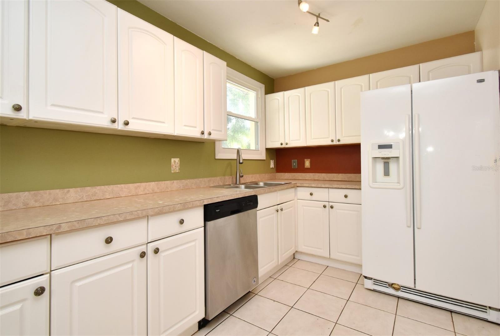 MEREDITH MANOR GOLF VIEW ESTATES SEC - Residential