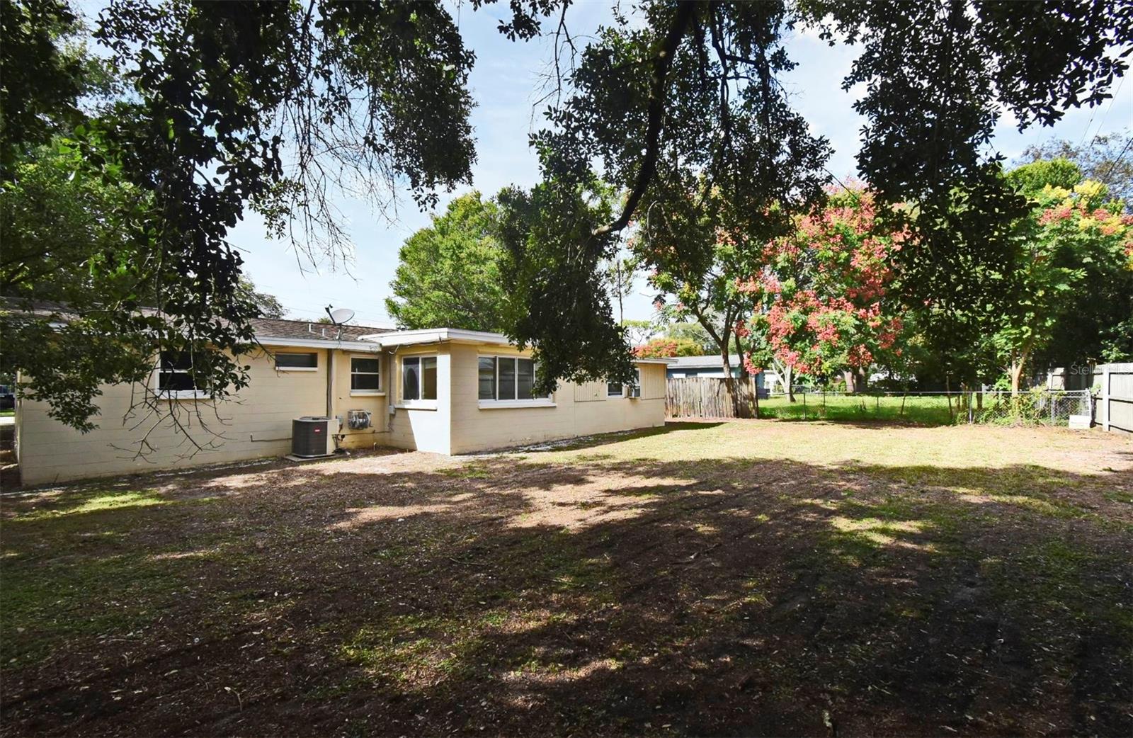 MEREDITH MANOR GOLF VIEW ESTATES SEC - Residential