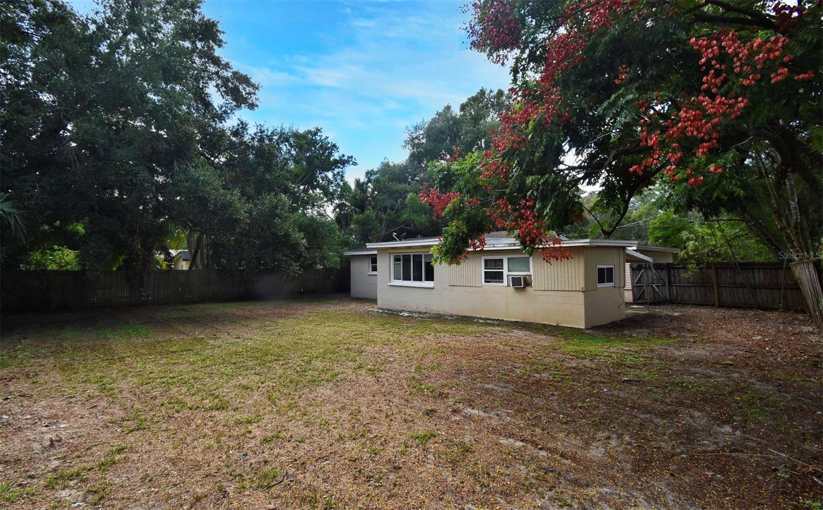 MEREDITH MANOR GOLF VIEW ESTATES SEC - Residential