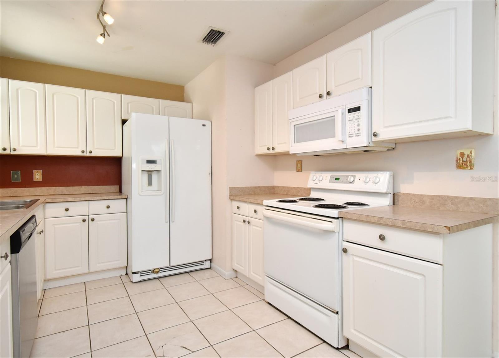 MEREDITH MANOR GOLF VIEW ESTATES SEC - Residential