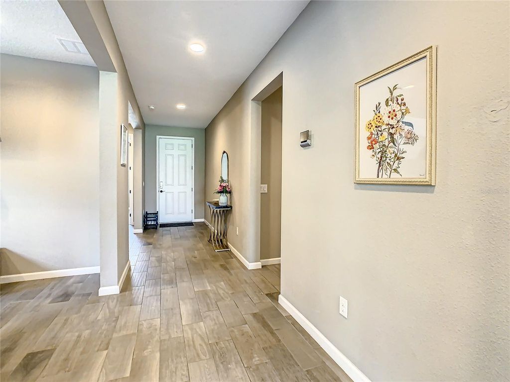 Photo of 1311 Yorkshire Court, Davenport, FL 33896 (MLS # S5143930)