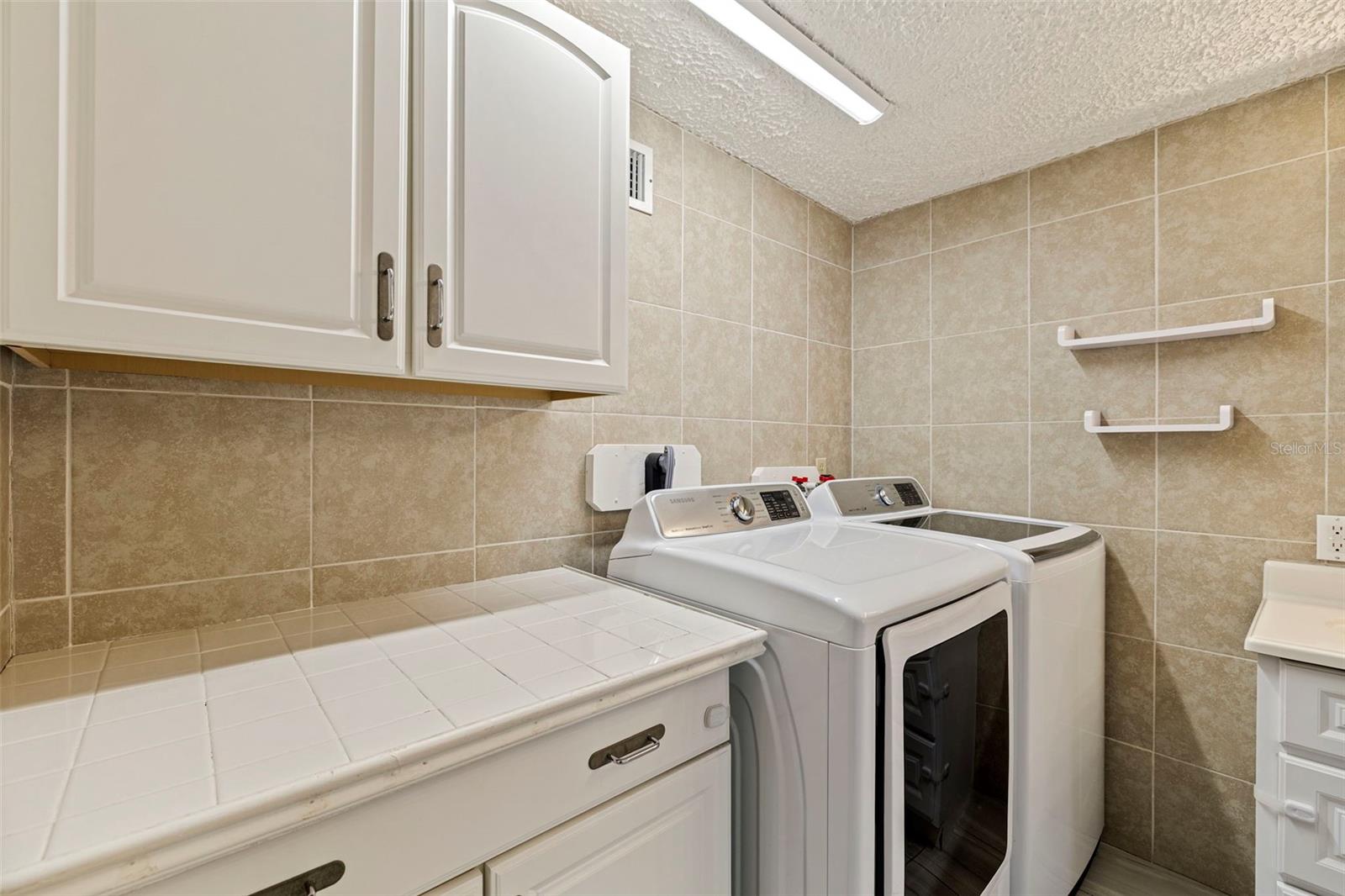 ORANGE LAKE VILLAGE 2 - Residential