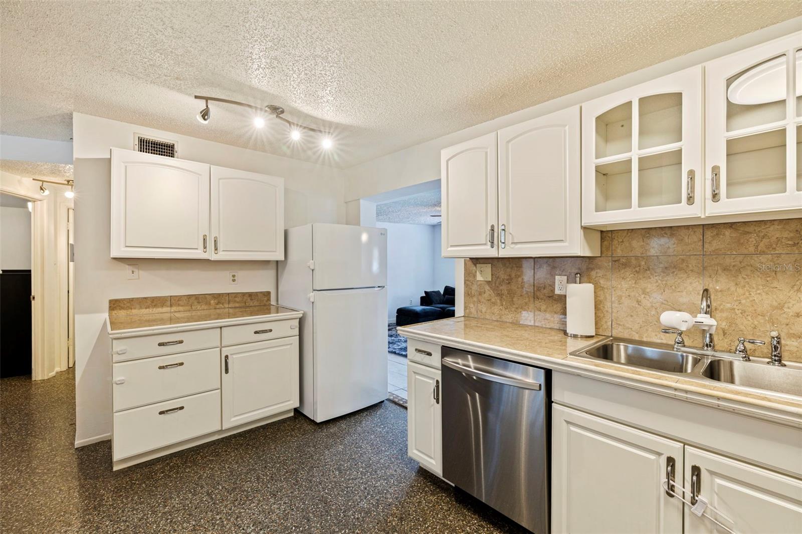 ORANGE LAKE VILLAGE 2 - Residential