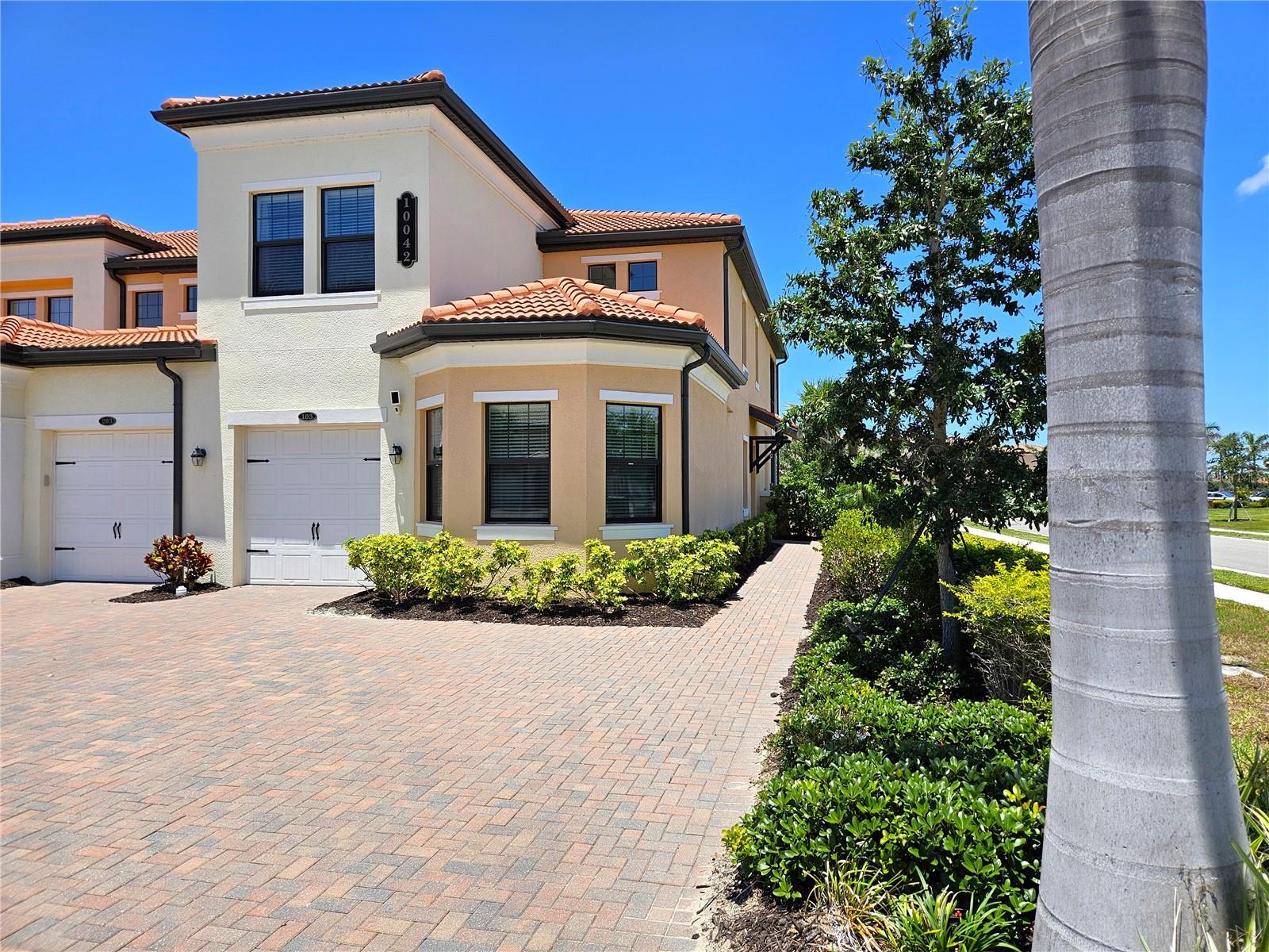 2025 AVAILABLE: JUN, JUL, AUG, SEP, OCT, NOV, DEC.
2026 AVAILABLE: JAN, FEB, MAR, APR.
BOOK AT: $5500/PER MONTH (SEASON IS DEC-APRIL, 1 MONTH MINIMUM)
BOOK AT: $3200/PER MONTH (OFF SEASON IS MAY-NOV, 1 MONTH MINIMUM)
*PRICES MAY VARY DEPENDING ON NUMBER OF NIGHTS BOOKED*
Stunning Seasonal Property - resort-style living at Sarasota National Golf Club! Enjoy 5-star amenities, including a spectacular community pool with a Tiki bar and coffee station. Stay fit with an 8,000 square foot fitness center or play a round of bocce ball or pickleball. The active clubhouse offers both casual and formal dining options, making it the perfect place to relax and socialize. Experience luxury living at its finest!
This light and bright First Floor Condo offers 2 Bedrooms, 2 Bathrooms, plus a Den, and a Single Car Garage. Just under 1600 square feet of living space, the open concept living area opens to the sizable kitchen with quartz countertops, stainless steel appliances and a kitchen island breakfast bar that is perfect for entertaining or for the chef in the family. The Master Bedroom features a sizable walk-in closet and an en-suite bathroom with dual vanity sinks and a walk-in shower. The Guest Bedroom is nicely situated on the other side for privacy and with the bathroom that offers a tub shower combination. The Flex Room may be used as a 3rd Bedroom or alternate to an Office/Den. Extras include Single Car Garage, full sized washer and dryer, a Bonus Room, and a large screen in Lanai that overlooks the lake.
~Paid in full under 90 Days, $145 Booking Fee, $1000 Security Deposit, $300 Clean, plus 13% Tax.
~Included in rent: Water, Sewer, Garbage, Cable TV or Streaming Service, Wi-Fi, Landscaping, Electric.
~Association: $500 Community Application Fee required (Fee is Subject to Change.)