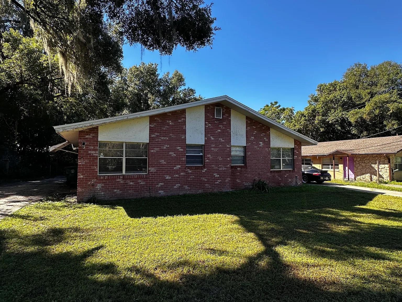 PHIPPENS BLKS 129-130 & 135-136 DELAND - Residential Lease