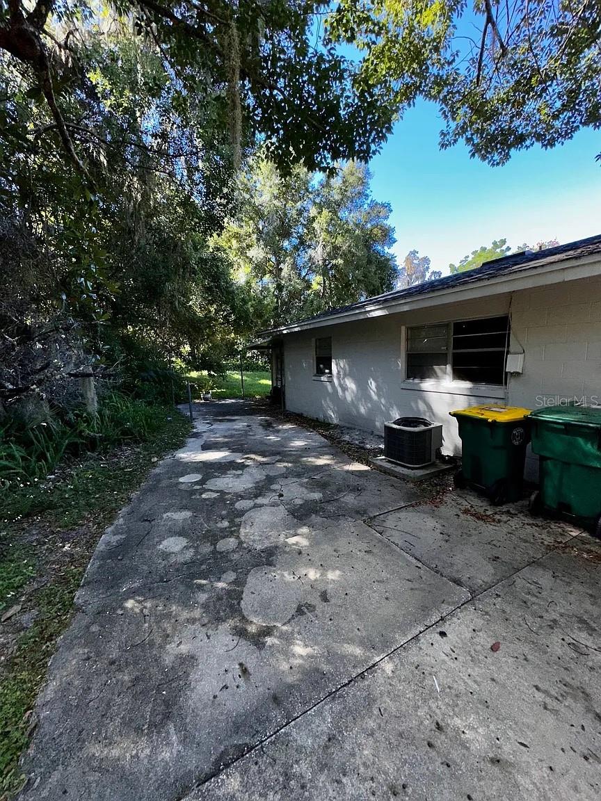 PHIPPENS BLKS 129-130 & 135-136 DELAND - Residential Lease