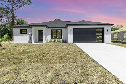 Photo of 435 Goldsmith Avenue NW, Palm Bay, FL 32907 (MLS # O6351358)