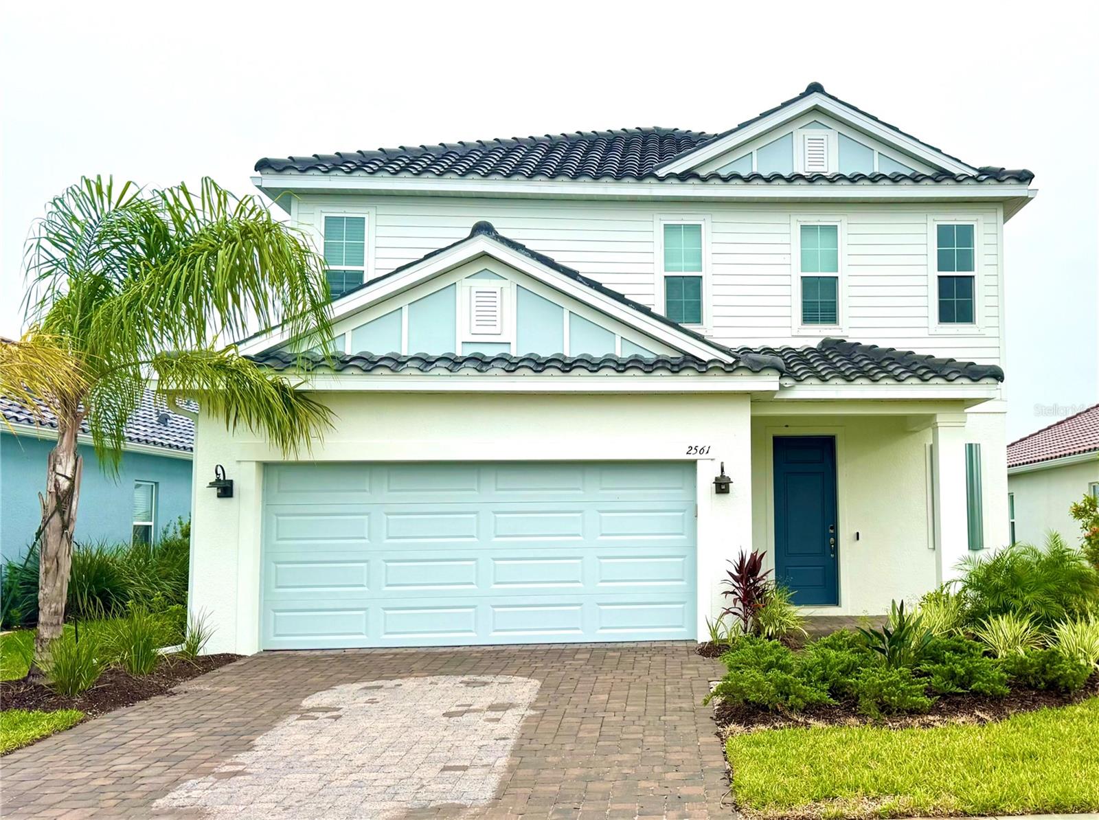 Beautiful single home in Windward , brand new Bright waterback in a Great community with wonderful amenities. top-rated school . This home features 4 bedrooms, 3 bathrooms, 3,176 square feet of living space.
The first floor features the master bedroom with full bath, in the first floor also is a flex space/room for work or for play.
The open-concept includes a spacious kitchen with stainless steel appliances, a central island, a walk-in pantry , overlooks the living and dining areas and flows outdoors . A Sliding door open to a covered lanai with sizable backyard , overlooking a beautiful pond fenced for the security . .
Upstairs 1 Loft /Bonus upstairs perfect for game/play/media/entertainment/office, and 3 bedrooms + 1 full bathrooms There are 2 car garage .
the amenities includie a luxurious resort-style pool , two playgrounds. . few mins to all kinds of shoppings, dining, parks and preserves UTC Mall are just a 15-minute drive Rent includes HOA fees, lawncare maintenance,