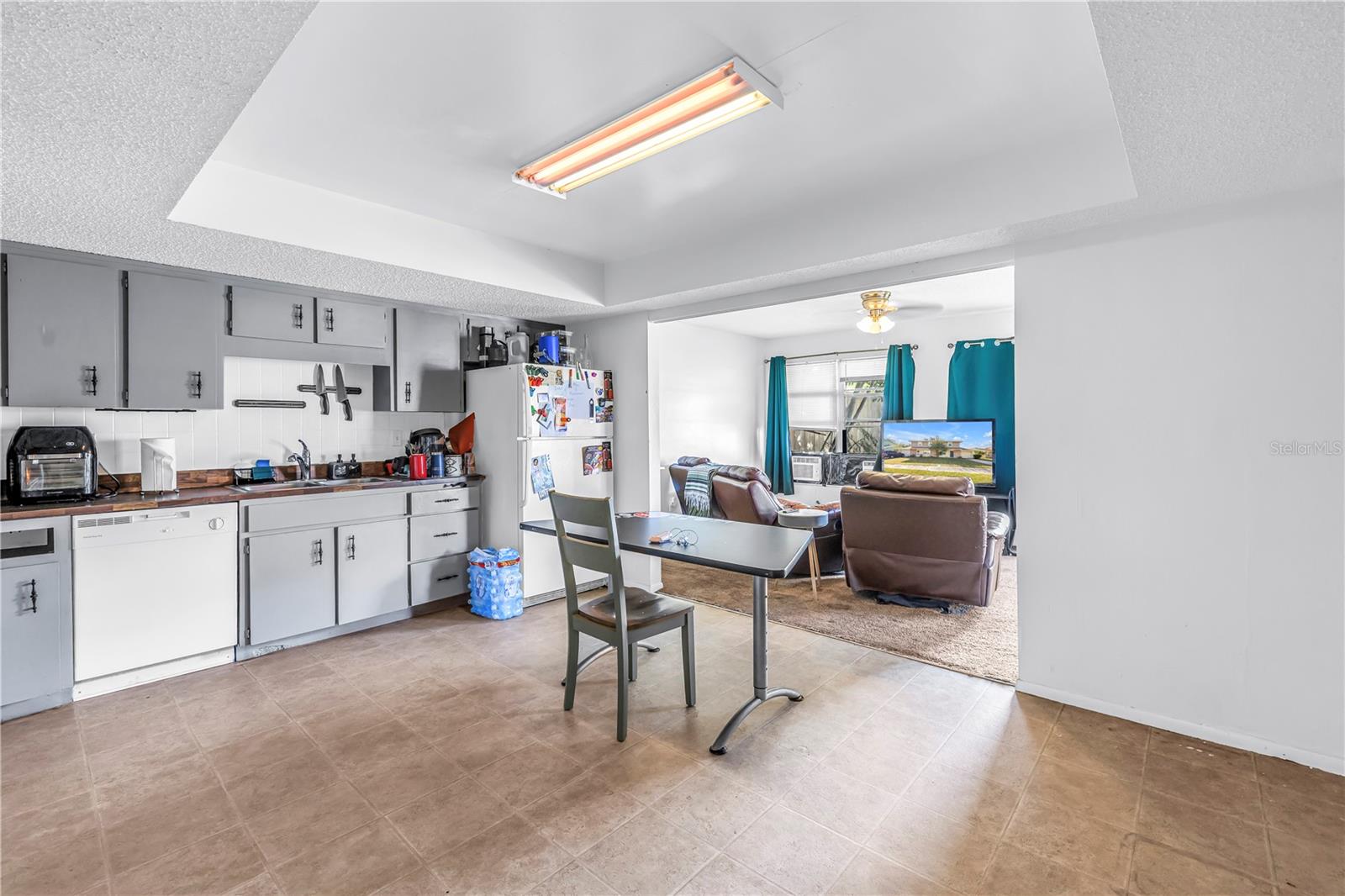 SUNNY BREEZE SUB - Residential