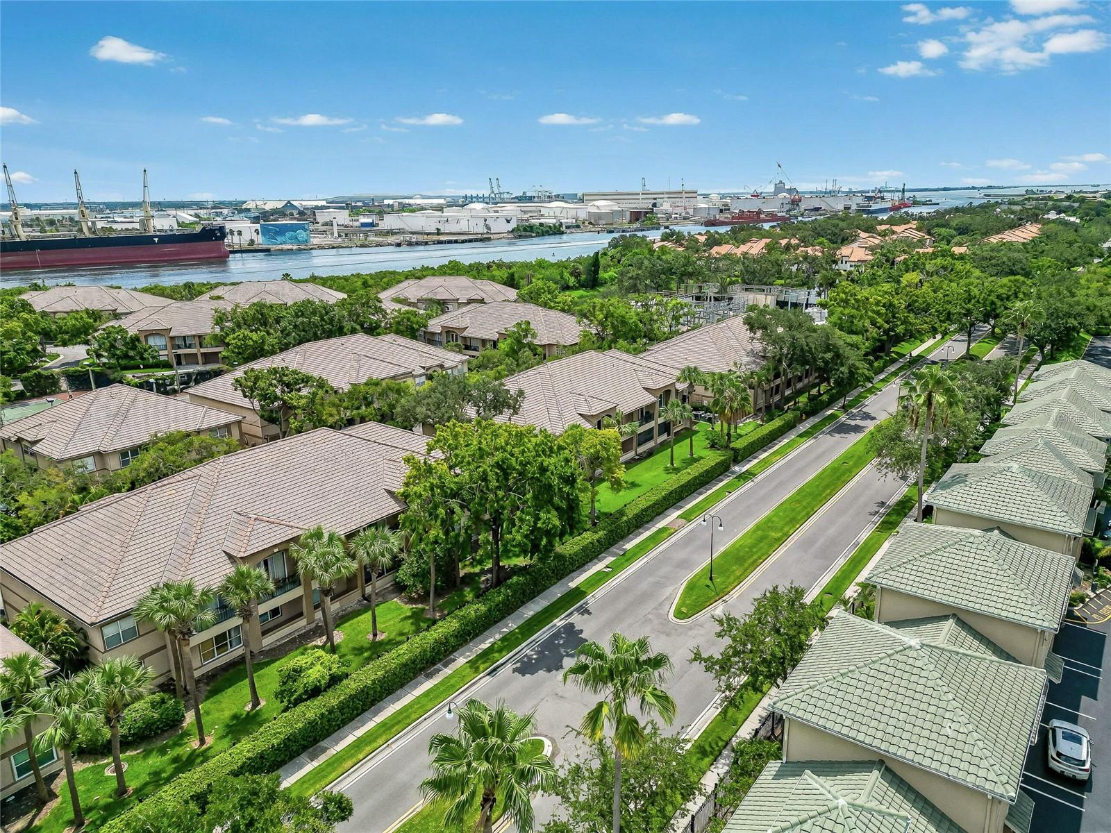 HARBOUR PLACE CITY HOMES A CON - Residential