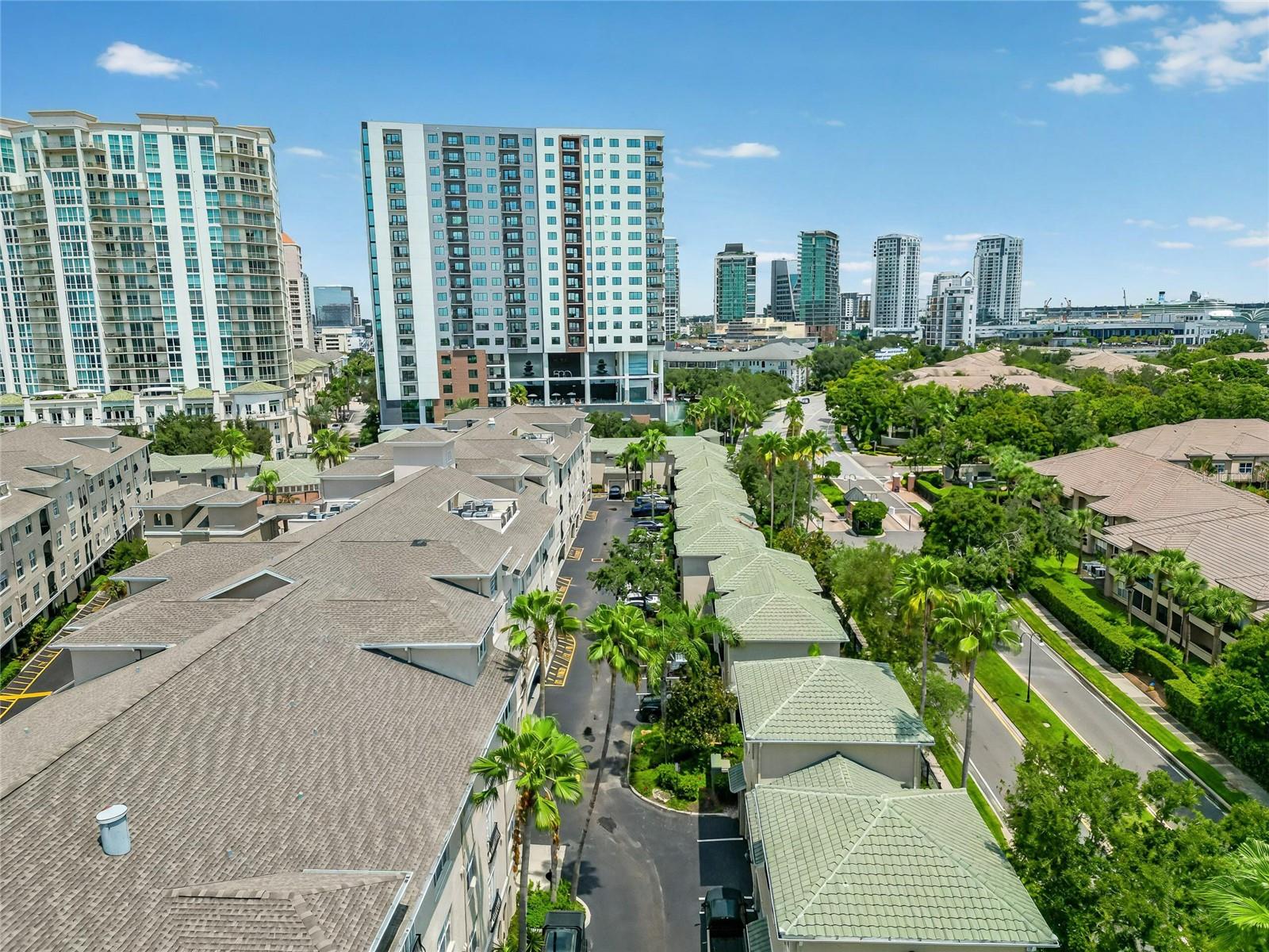 HARBOUR PLACE CITY HOMES A CON - Residential
