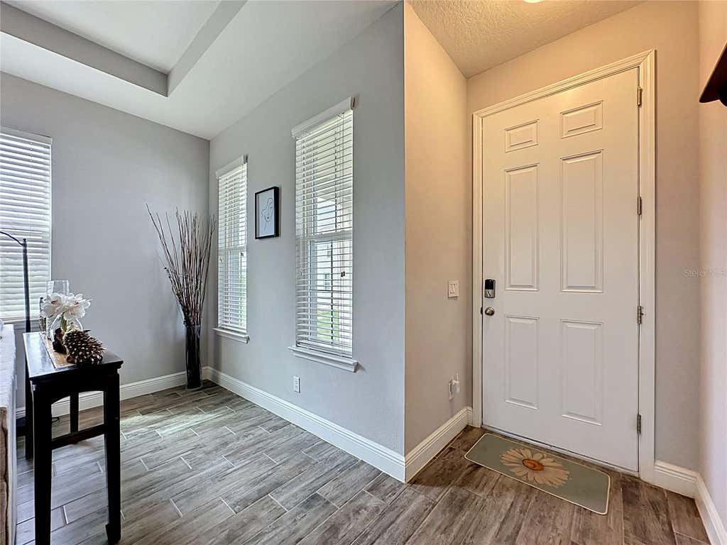 Photo of 105 Aberdeen Street, Davenport, FL 33896 (MLS # S5151094)