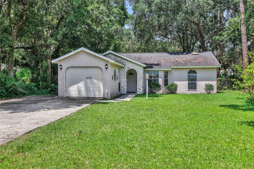 This charming and cozy cottage-style home features 3 bedrooms and 2 bathrooms. It boasts a spacious kitchen, a separate den/office, a large family/dining room combination and LVP flooring throughout. The bedrooms are split for added privacy, and there is a screened-in lanai perfect for enjoying the outdoors. Located in the Presidential Gardens neighborhood, this home positions you with convenient access to grocery stores, the outlet stores for shopping/retail and only 10 minutes to the downtown St. Augustine historic district. Don't miss out on this great opportunity!