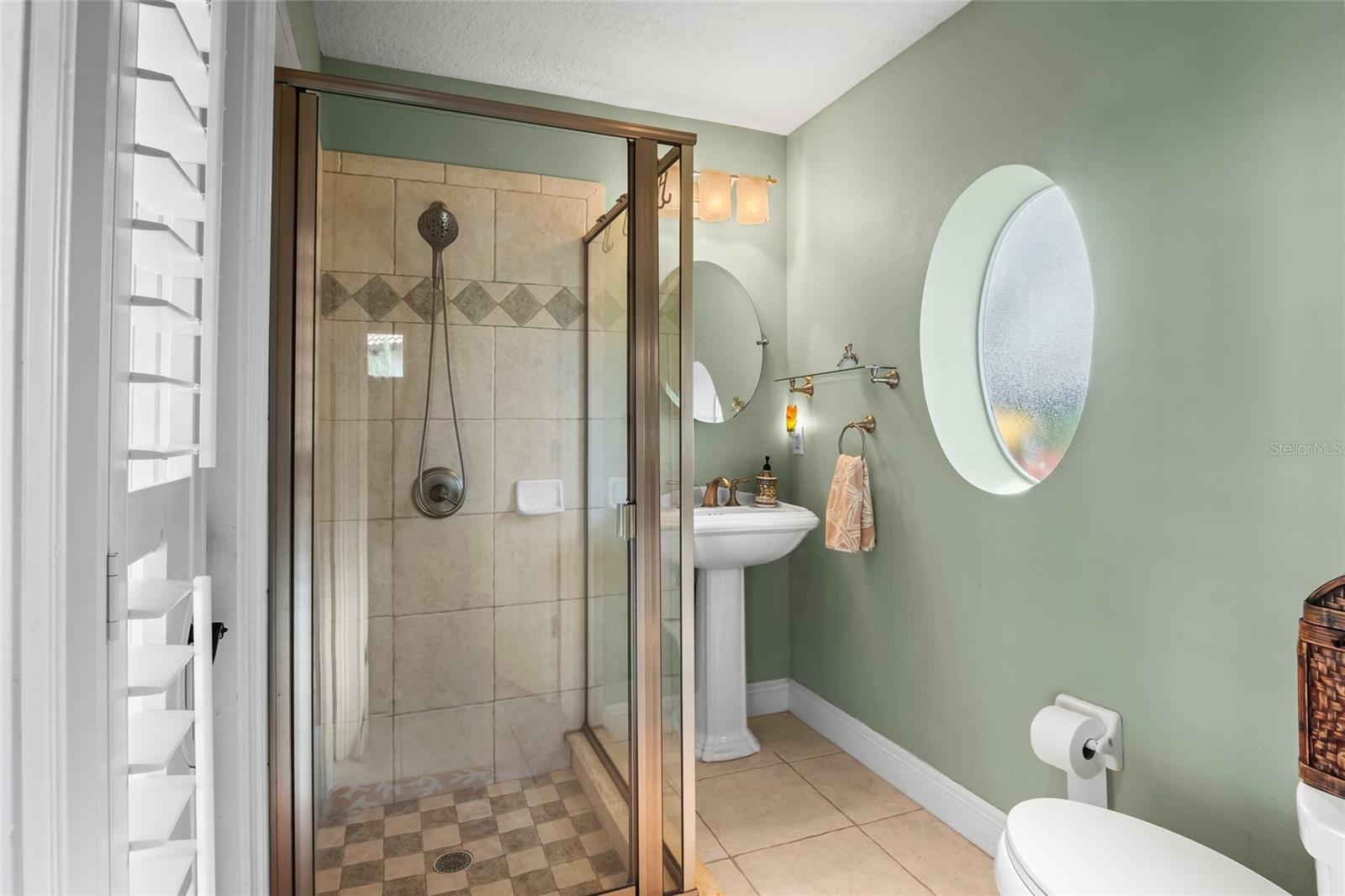 WATERFORD POINTE - Residential