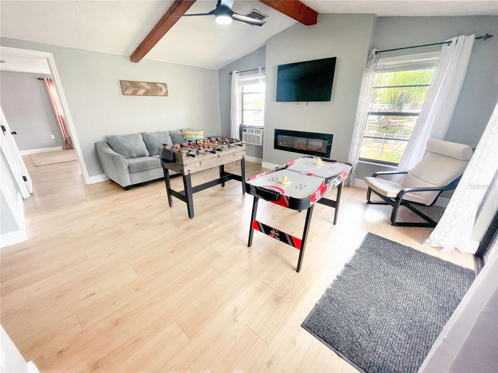 HUDSON BEACH ESTATES - Residential