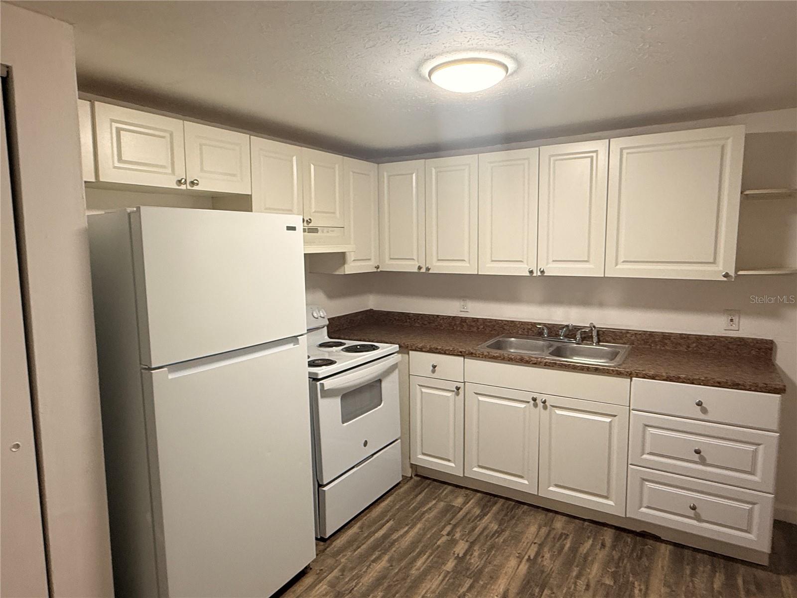 GRANT PARK ADD BLK 31-3 - Residential Lease