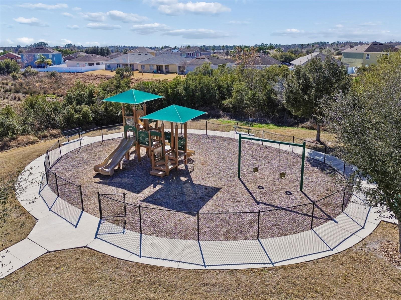 LAKES/LAUREL HLNDS PH 1E - Residential