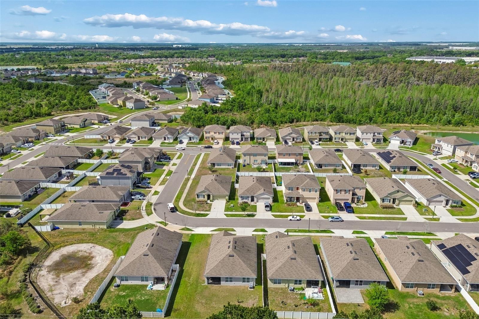 LAKES/LAUREL HLNDS PH 1E - Residential