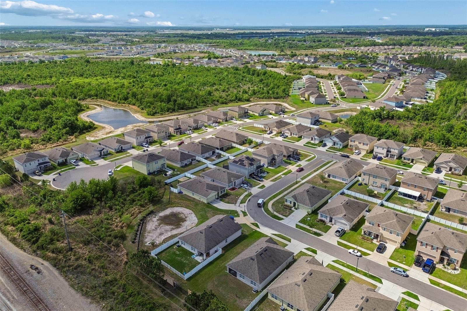 LAKES/LAUREL HLNDS PH 1E - Residential