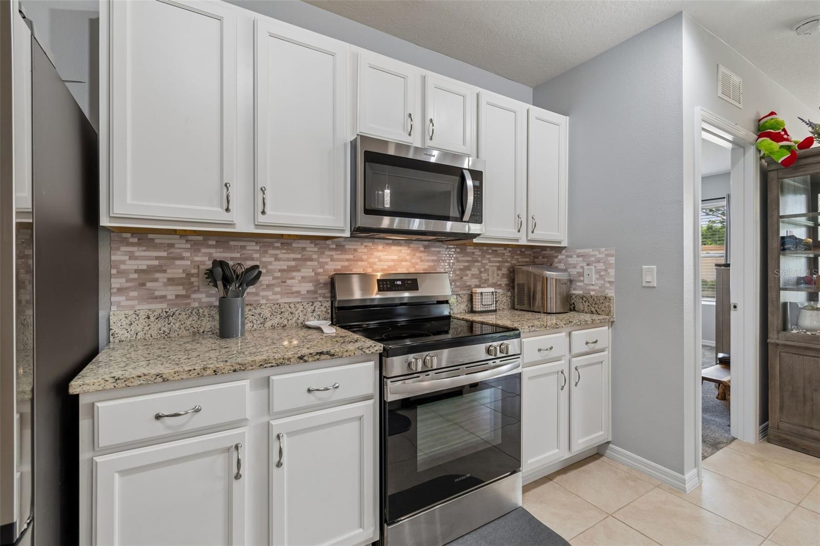 LAKES/LAUREL HLNDS PH 1E - Residential