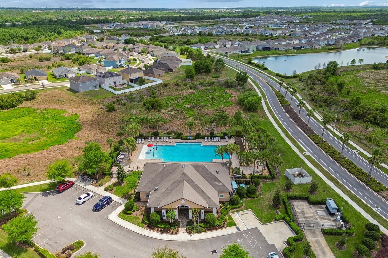 LAKES/LAUREL HLNDS PH 1E - Residential