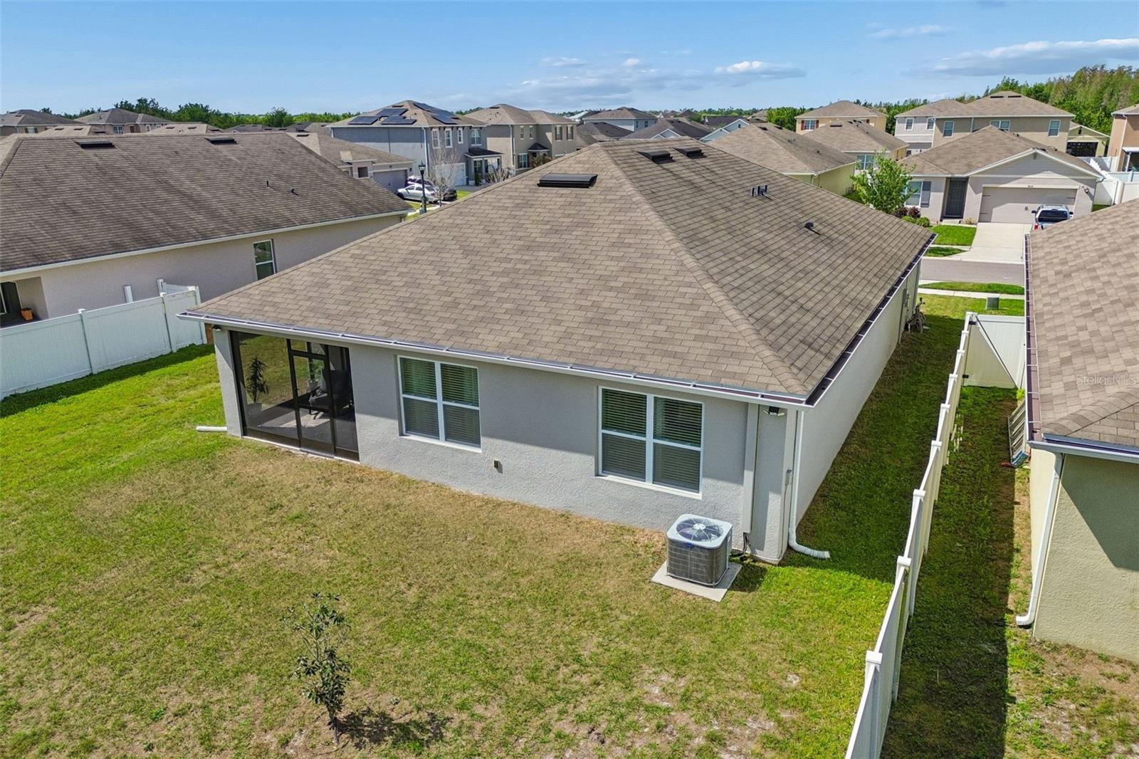 LAKES/LAUREL HLNDS PH 1E - Residential