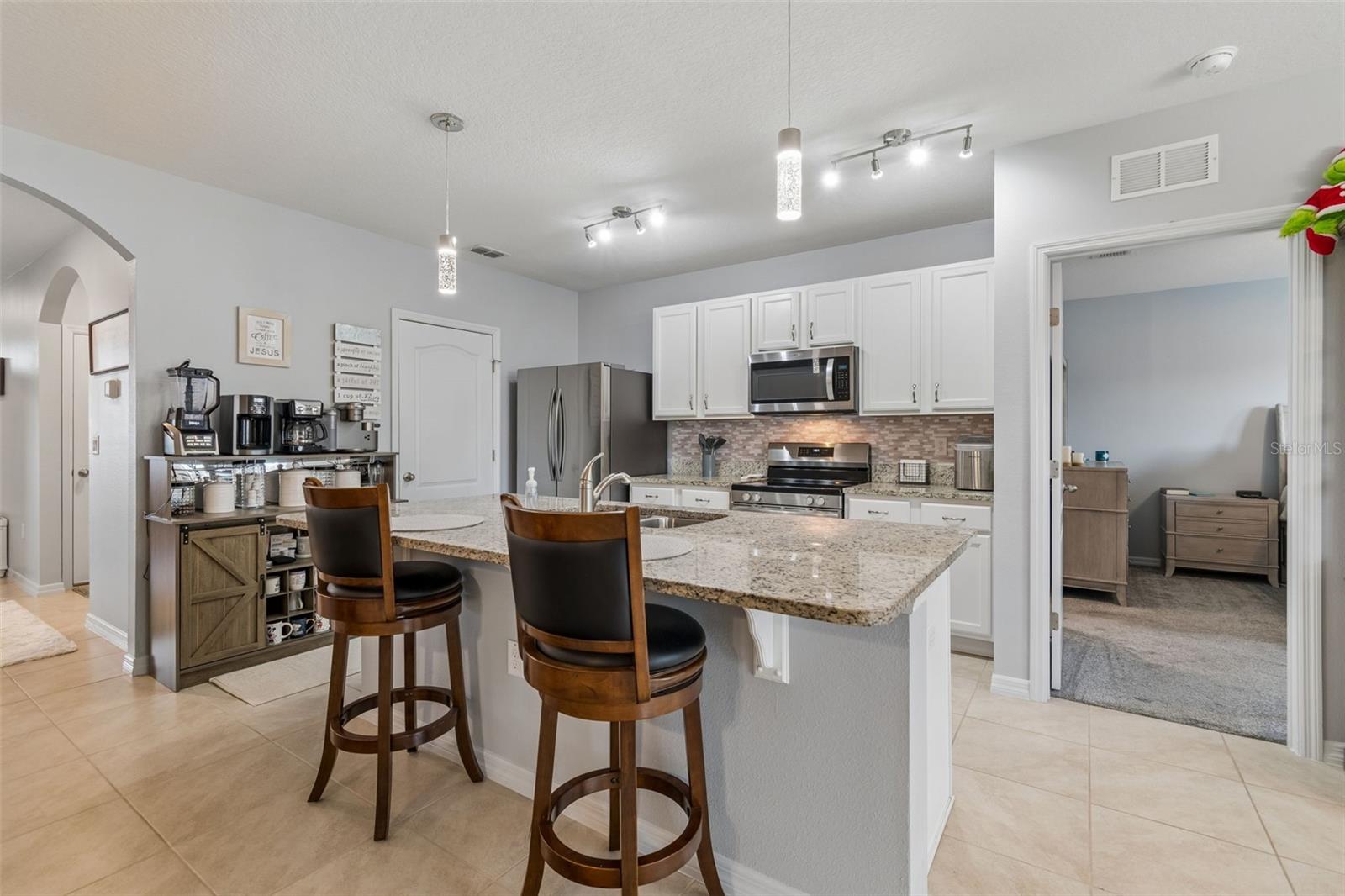 LAKES/LAUREL HLNDS PH 1E - Residential