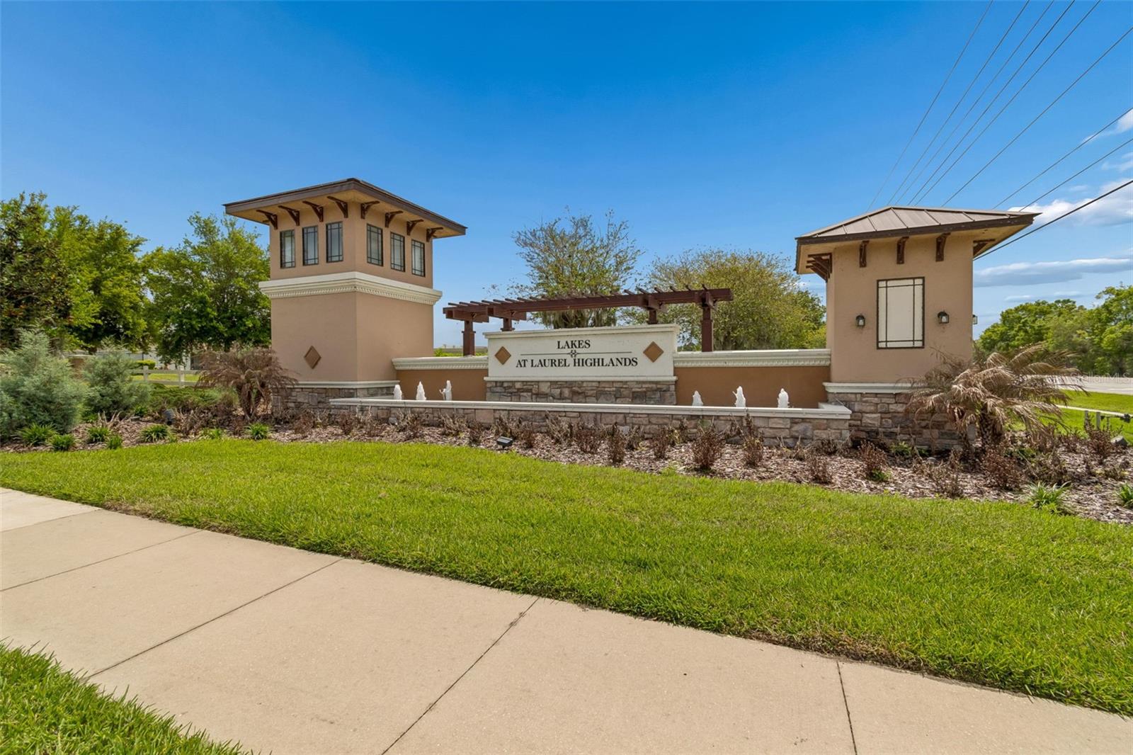 LAKES/LAUREL HLNDS PH 1E - Residential