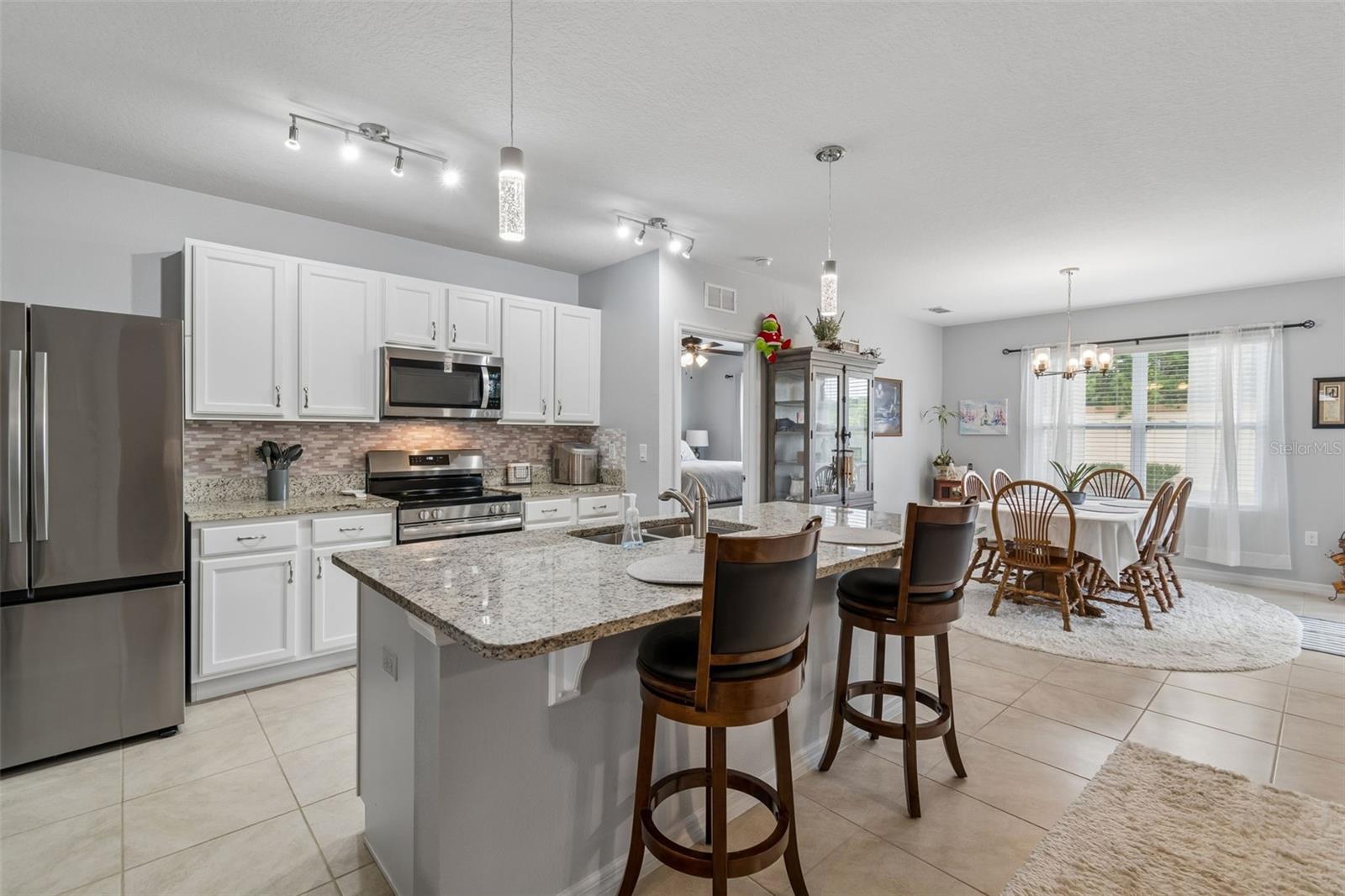 LAKES/LAUREL HLNDS PH 1E - Residential