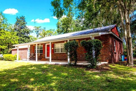 Photo of 24224 NW 188th Avenue, High Springs, FL 32643 (MLS # GC531829)