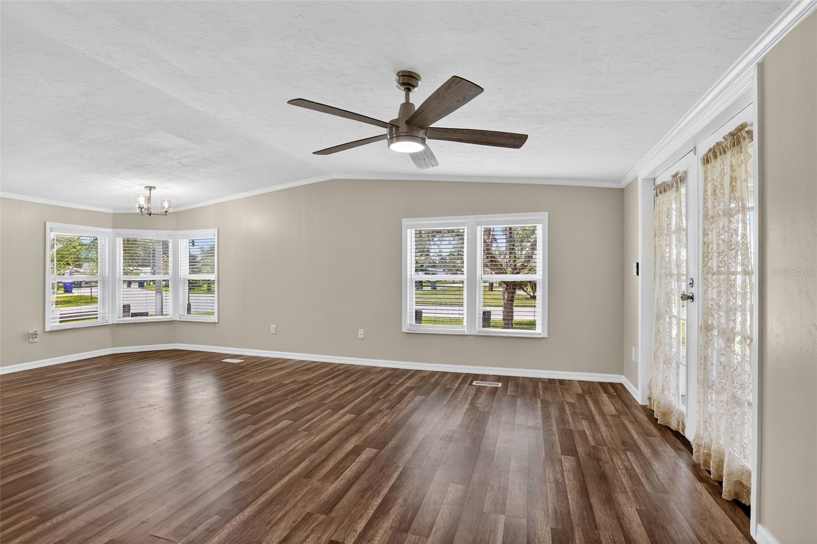 FOX RUN MOBILE HOME SUB - Residential