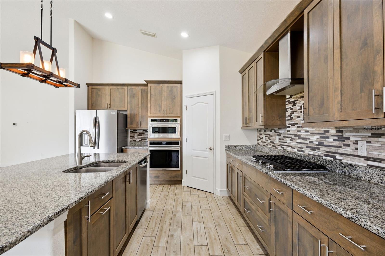 GROVELAND EAGLE POINTE PH 01 - Residential