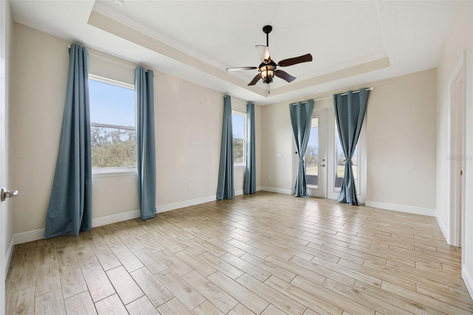 GROVELAND EAGLE POINTE PH 01 - Residential