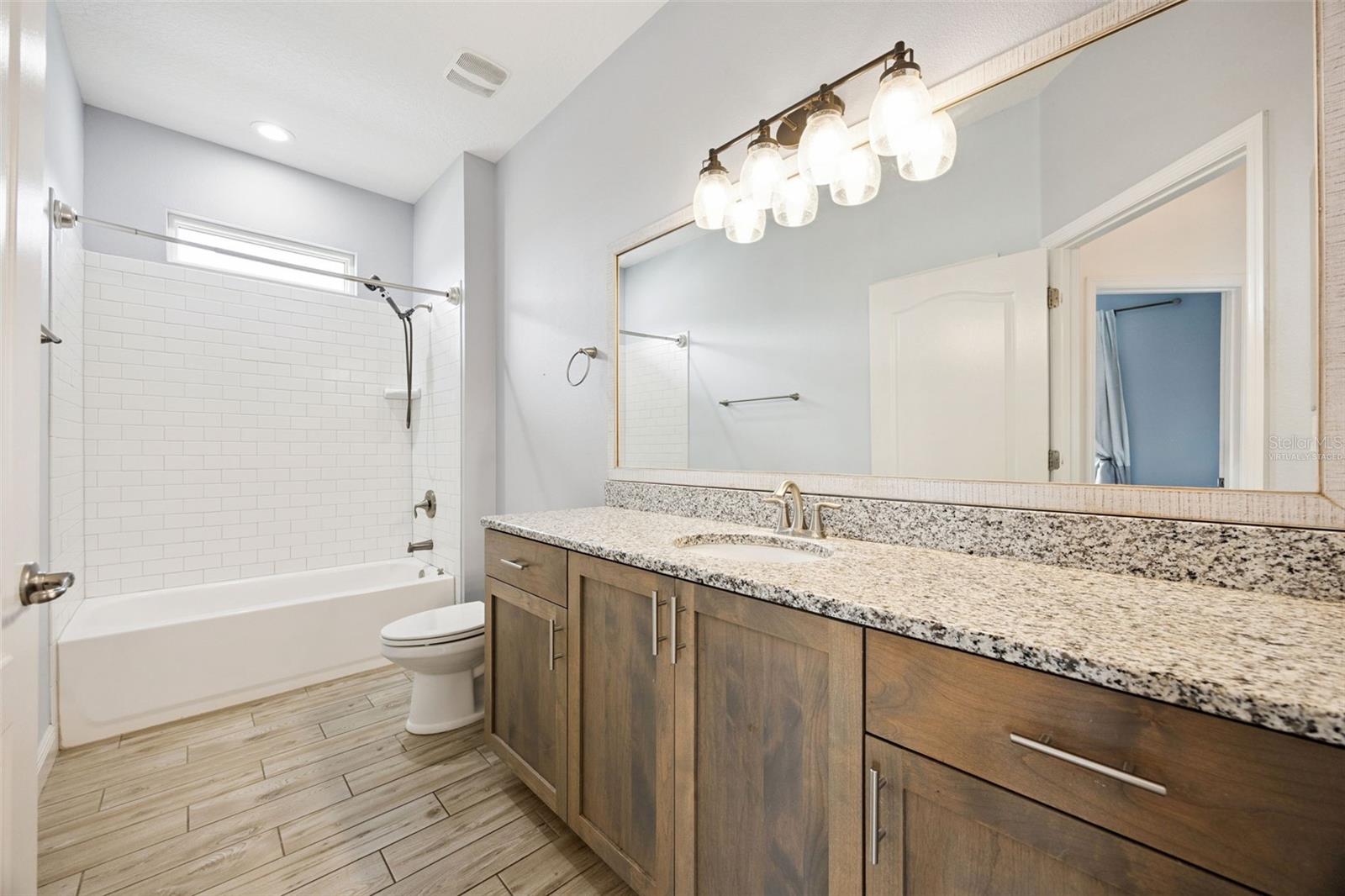 GROVELAND EAGLE POINTE PH 01 - Residential