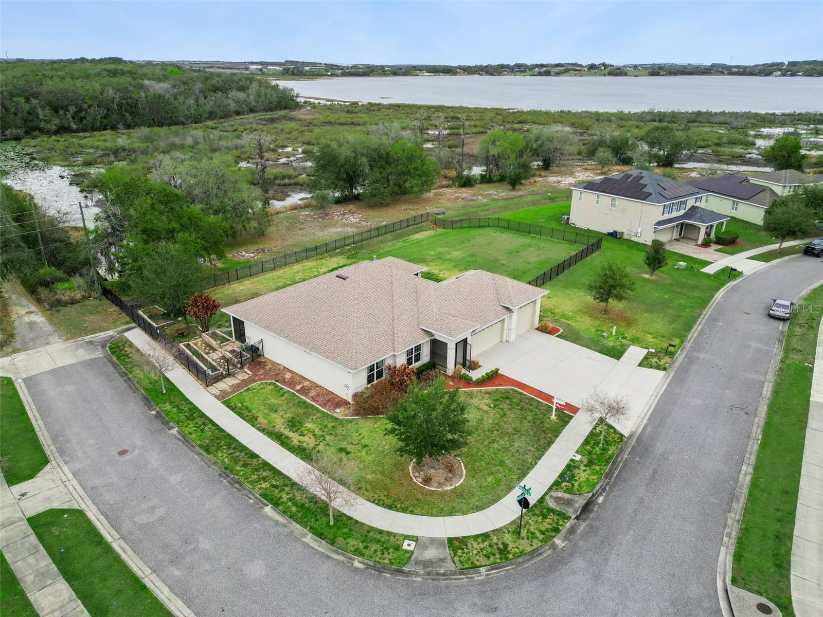 GROVELAND EAGLE POINTE PH 01 - Residential