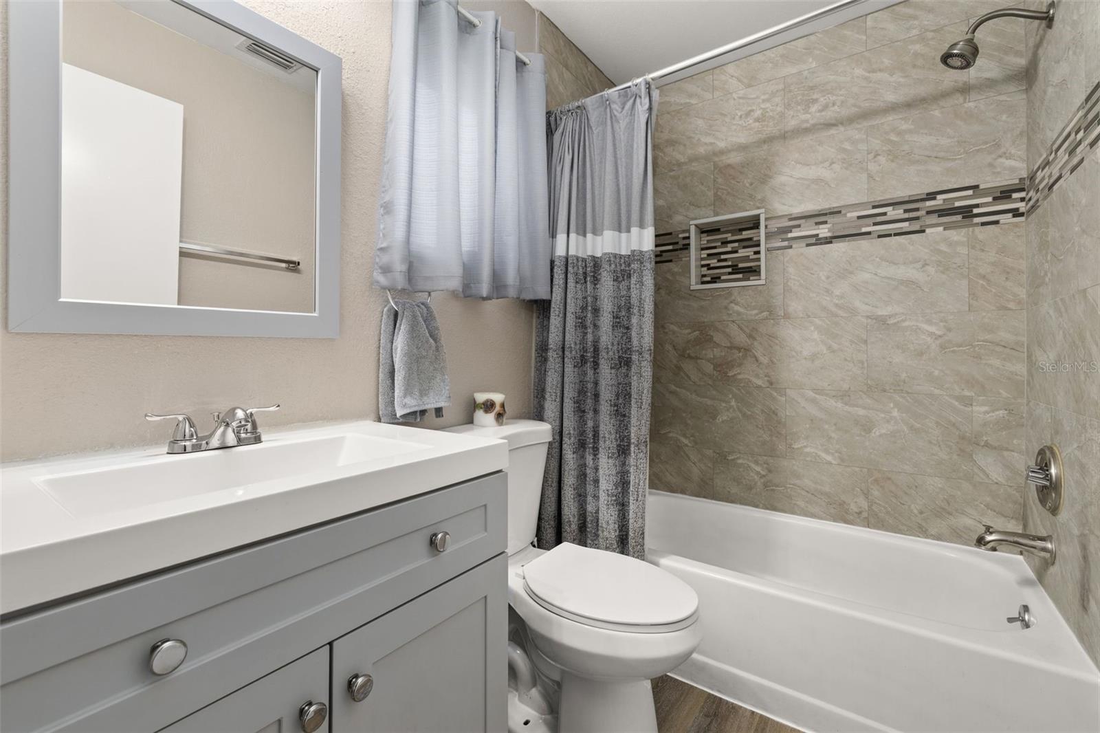 SOUTHRIDGE - Residential