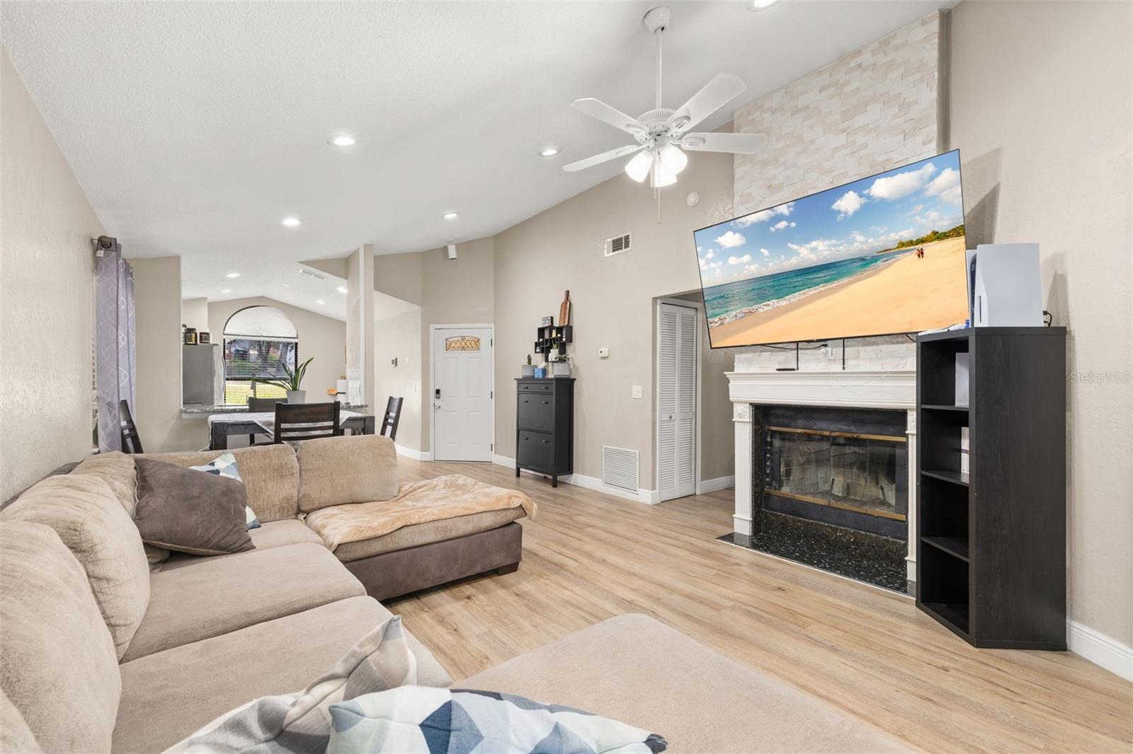 SOUTHRIDGE - Residential