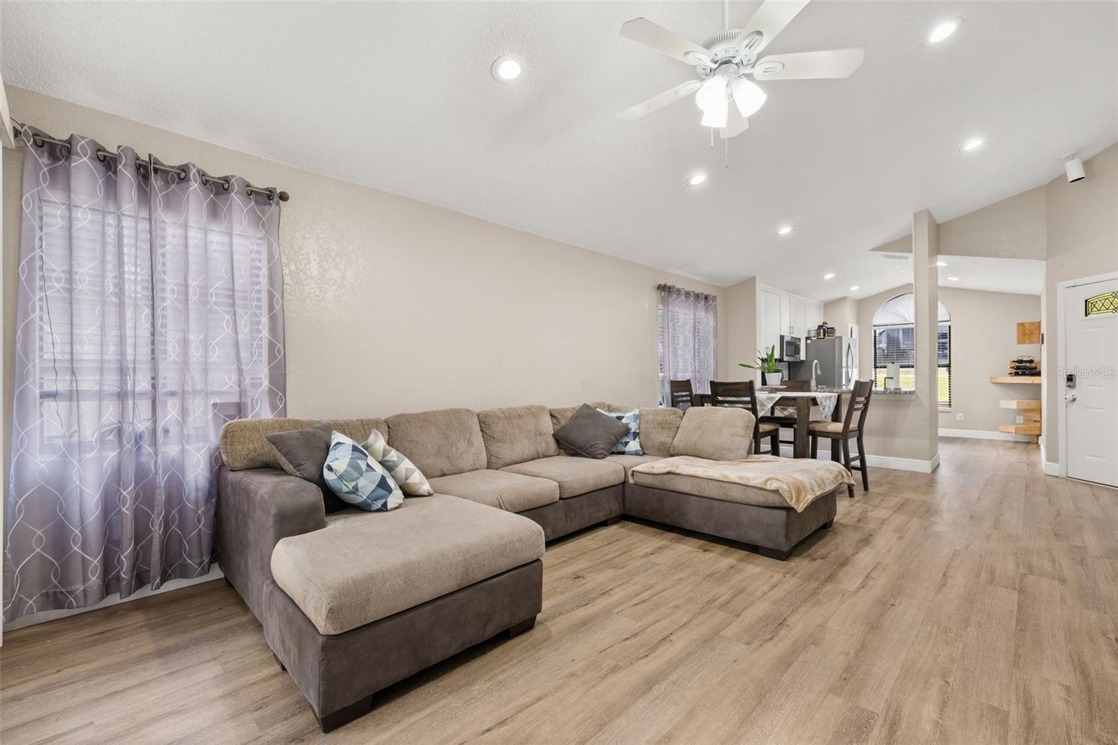 SOUTHRIDGE - Residential
