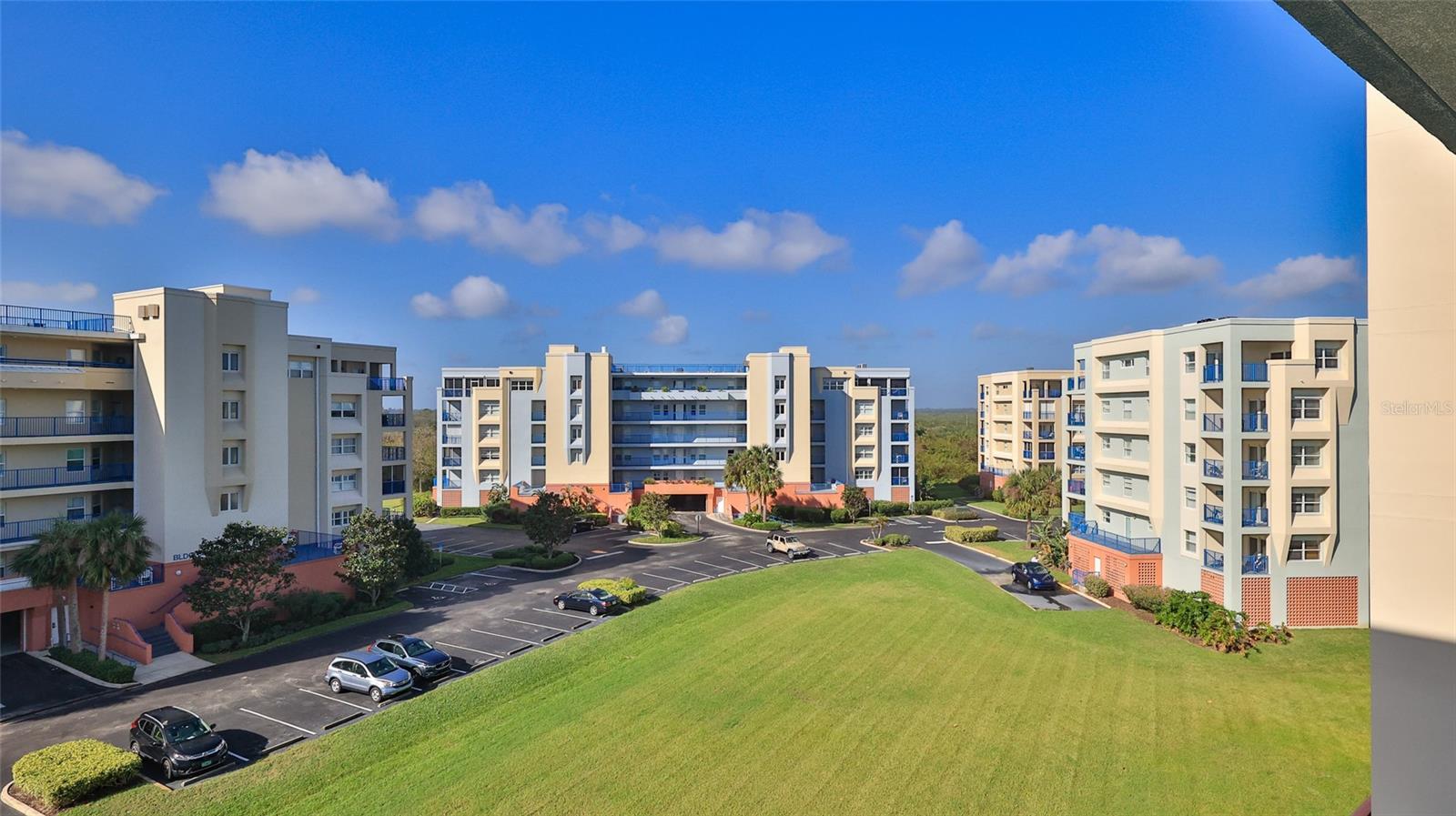 OCEAN WALK NSB BLDG 02 - Residential